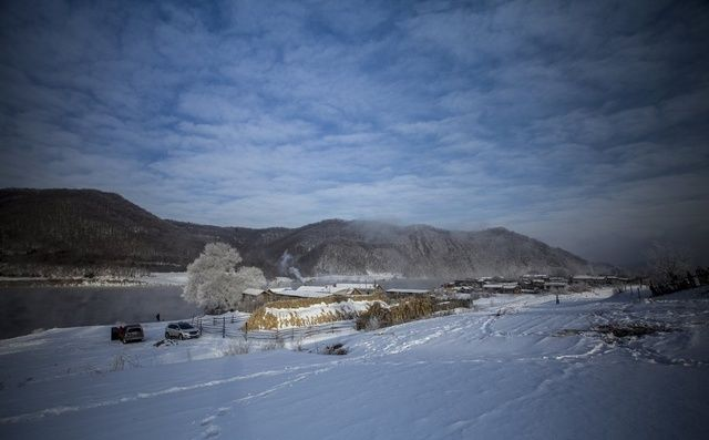 白山天气，寒云深处有人间