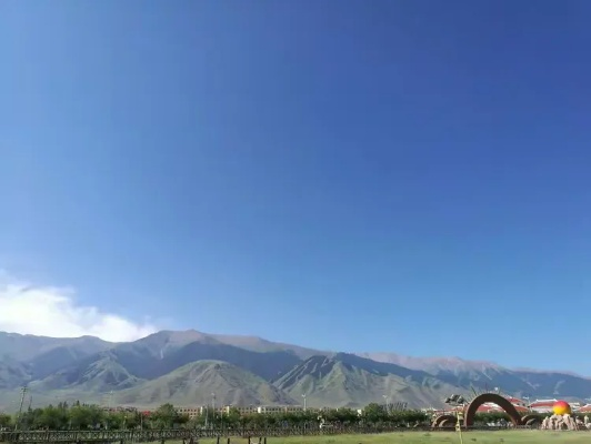 巴里坤的天空，天气预报里的边城四季