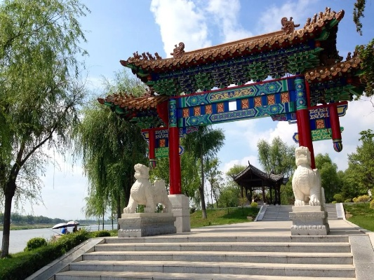 梅河口市天气预报，春日暖阳与微风相伴